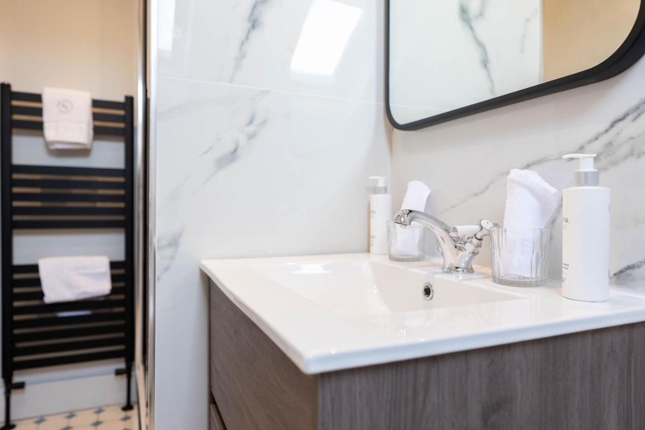 אדינבורו Righ Properties - Luxurious City Centre Three Bedroom Apartment מראה חיצוני תמונה